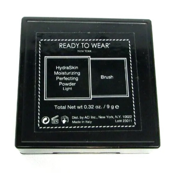 Ready To Wear New York Hydraskin Perfecting Powder with Brush in Light - Picture 3 of 4
